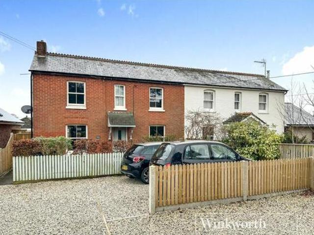 House for sale in Tricketts Cross, Ferndown