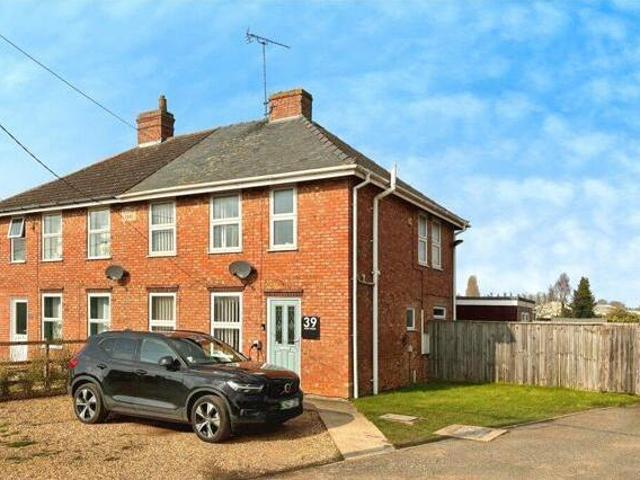 House for sale in Fleet, Hart