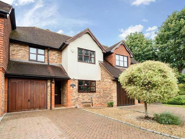 House for sale in Gerrards Cross, Denham