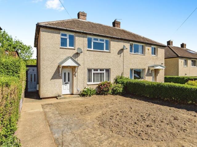 Semi Detached House for sale in Huddersfield