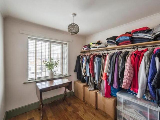 Farm for sale in Scawsby, South Yorkshire