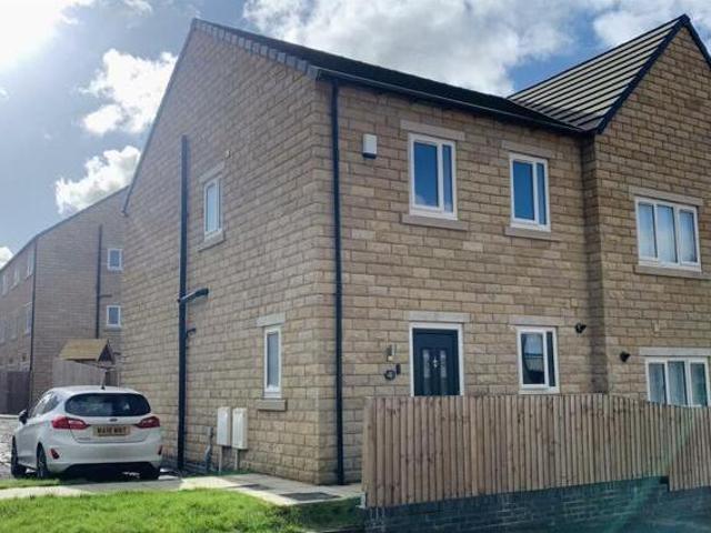 House for sale in Charlestown, Charlesworth