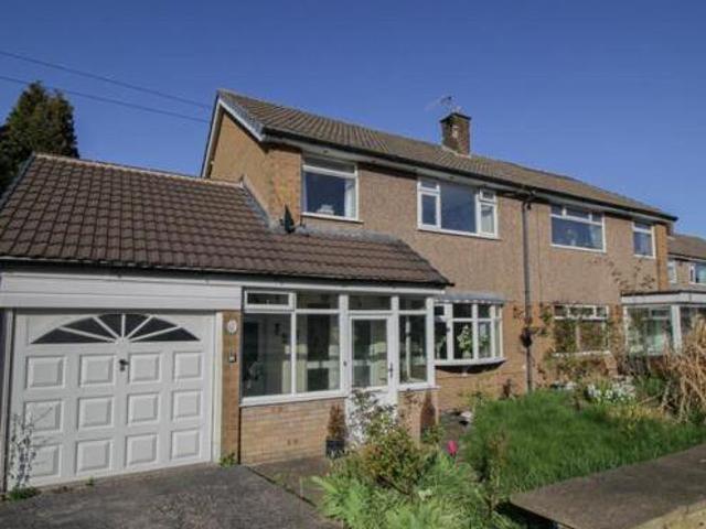 House for sale in Simmondley, Charlesworth