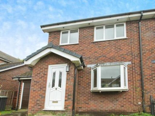 House for sale in Glossop, High Peak