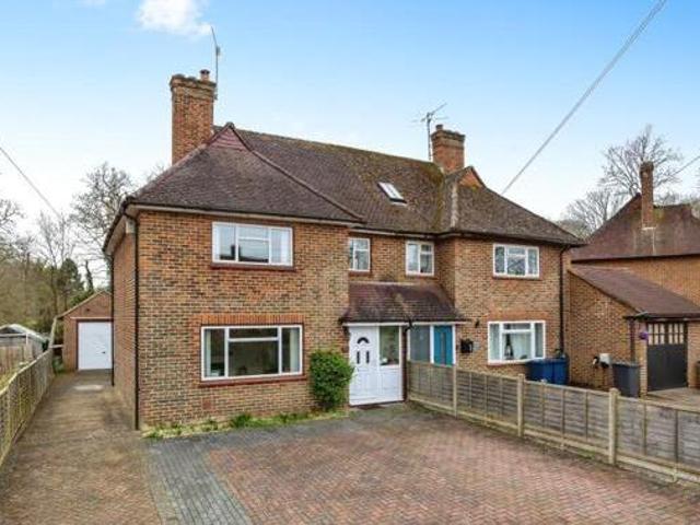 House for sale in Fole, Surrey