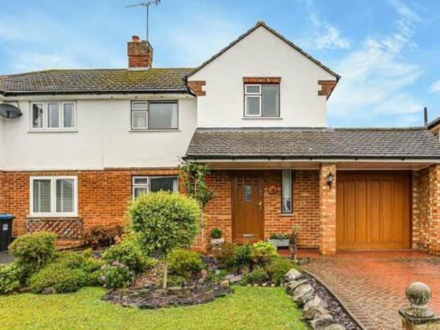 House for sale in Hillview, Surrey