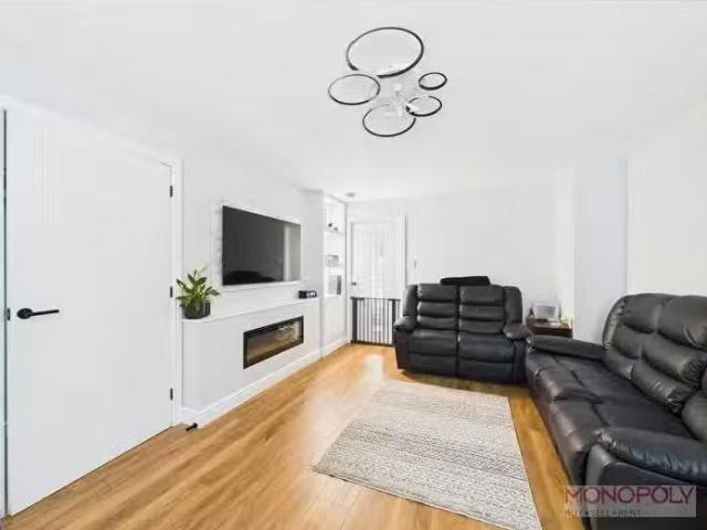 House for sale in Bowling Bank