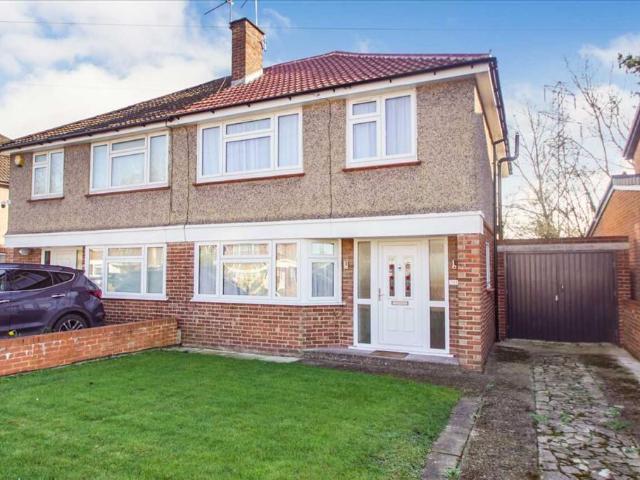 Semi Detached House for sale in Slough