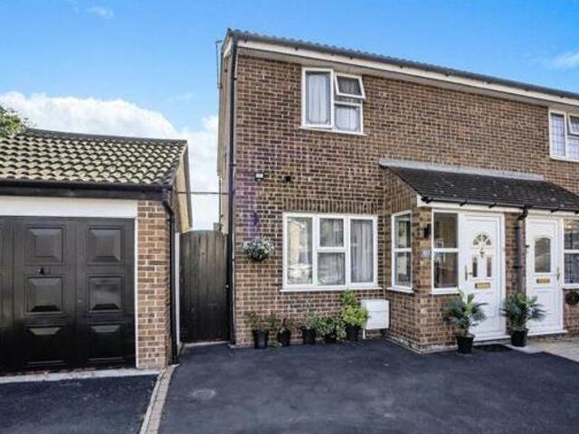 House for sale in Badgers Dene, Grays