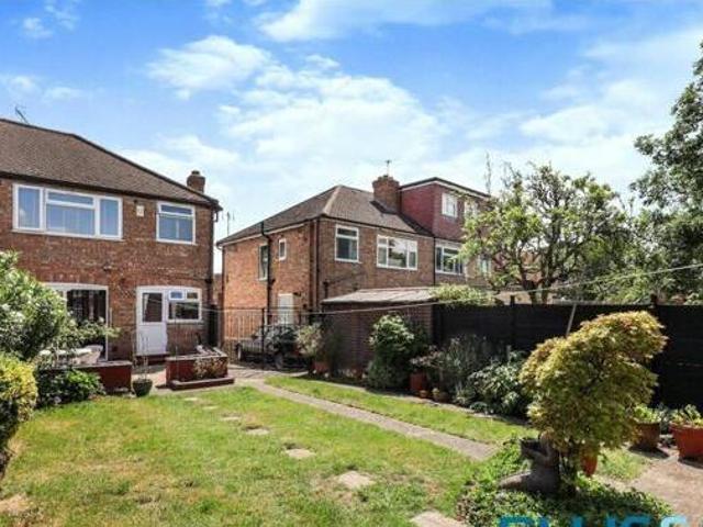 House for sale in London Borough of Ealing, Greenford