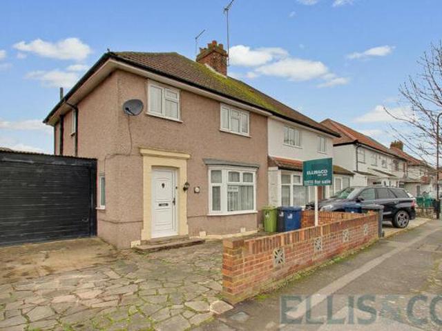 House for sale in London Borough of Ealing, Greenford
