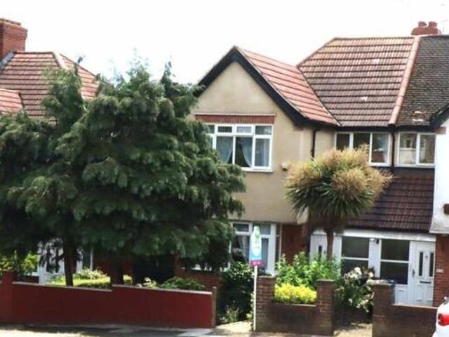 House for sale in London Borough of Ealing, Greenford