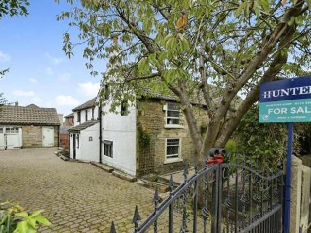 House for sale in Meadowhead, South Yorkshire