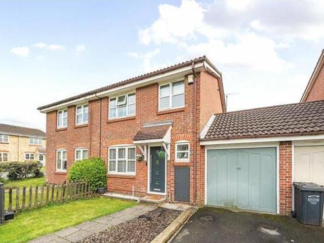 House for sale in Swanscombe and Greenhithe, Monks Orchard