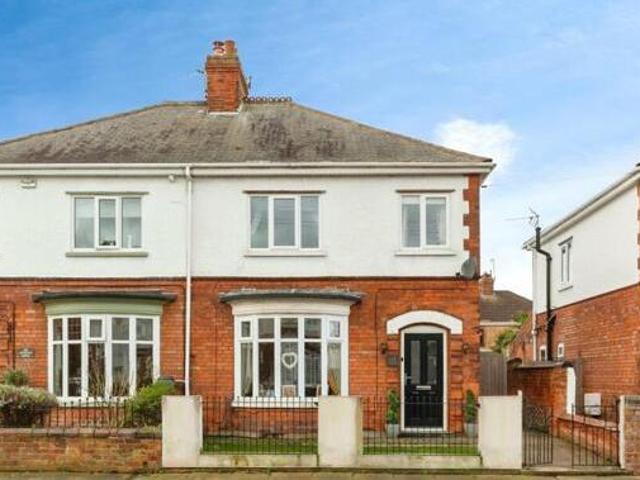House for sale in Grimsby, Greater Lincolnshire