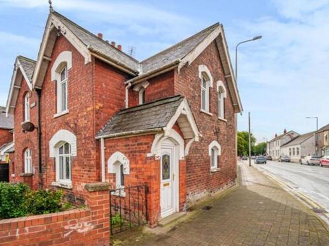House for sale in Grimsby, North East Lincolnshire