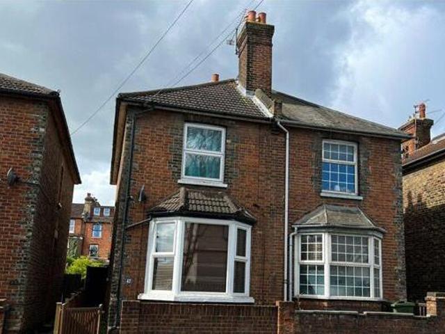 House for sale in Guildford Park, Guildford