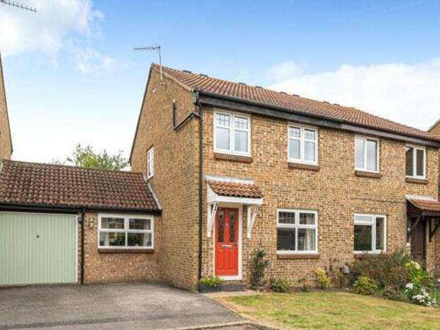 House for sale in Woodbridge Hill, Guildford