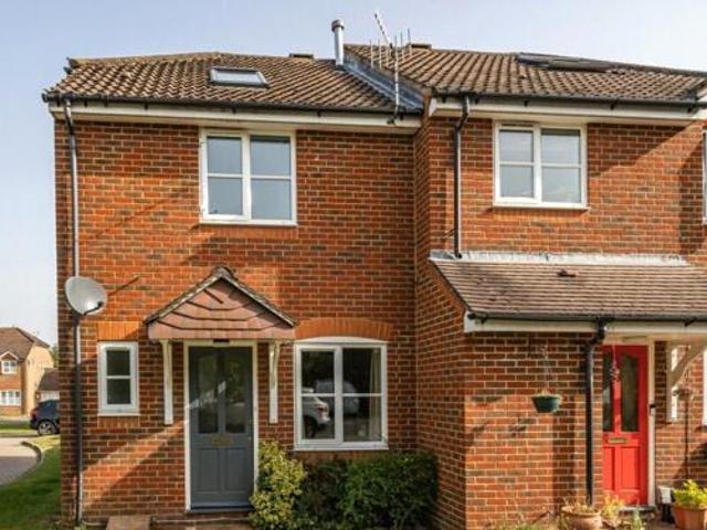 House for sale in Woodbridge Hill, Guildford