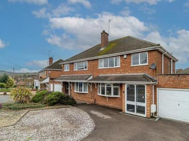 House for sale in Halesowen, West Midlands