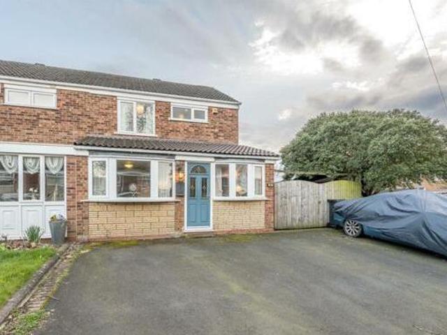House for sale in Halesowen, West Midlands