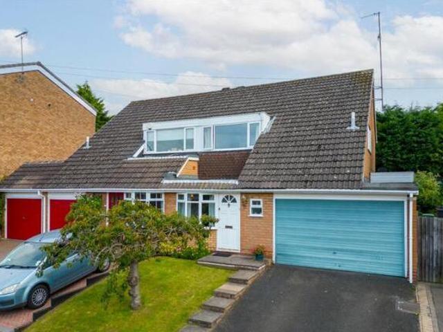 House for sale in Halesowen, West Midlands