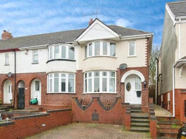 House for sale in Halesowen, West Midlands