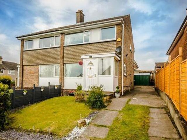 House for sale in Halifax, West Yorkshire
