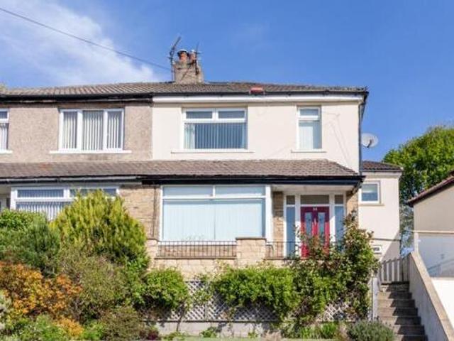 House for sale in Halifax, Calderdale