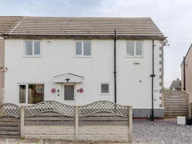 House for sale in Halifax, West Yorkshire