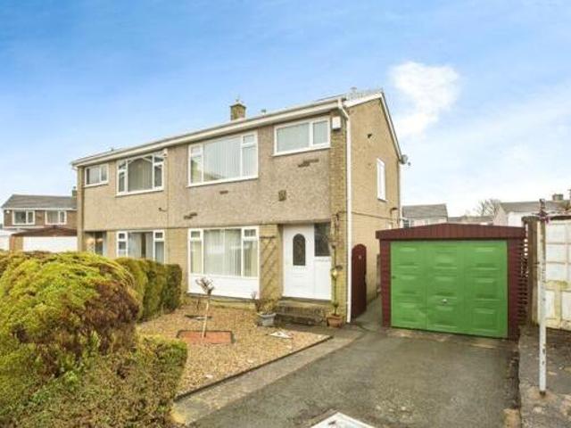 House for sale in Halifax, West Yorkshire