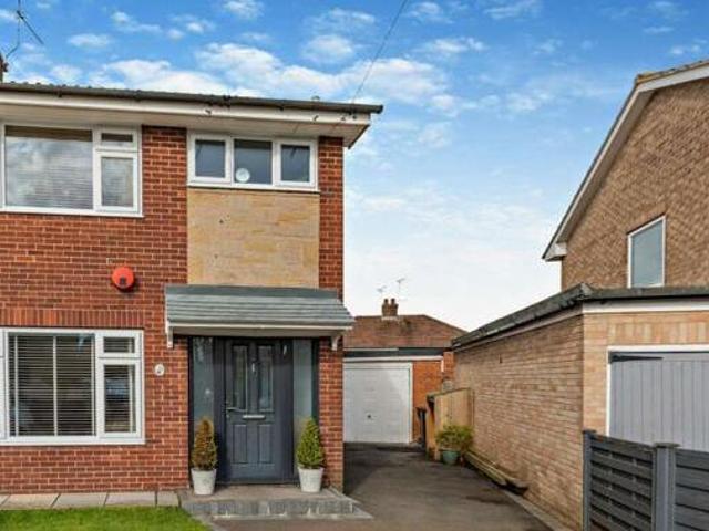 House for sale in Harrogate, North Yorkshire