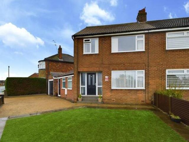 House for sale in Hookstone, Harrogate