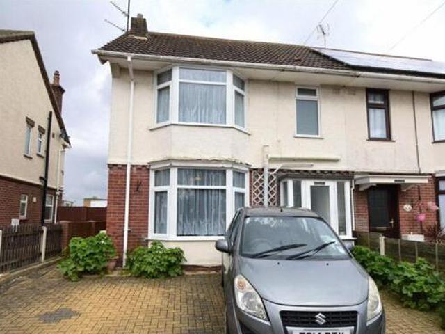 House for sale in Dale Hill, Essex