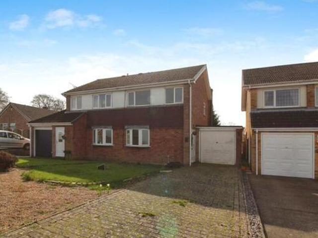 House for sale in Loundsley Green, East Midlands