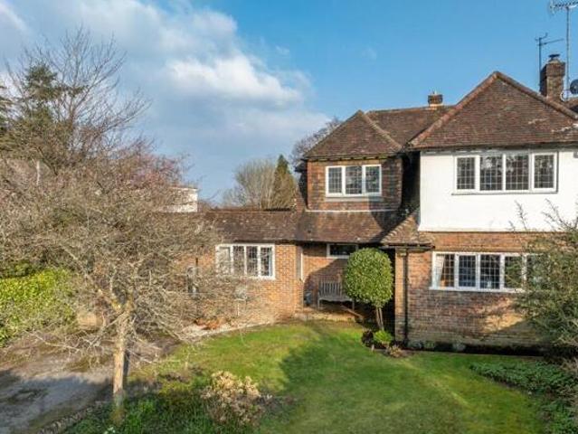 House for sale in Fole, Surrey