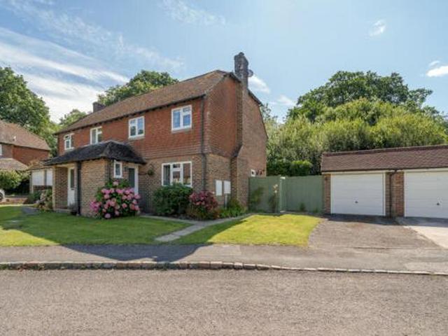 House for sale in Fole, Surrey