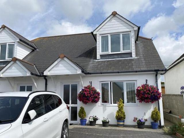 House for sale in Hayle, Cornwall