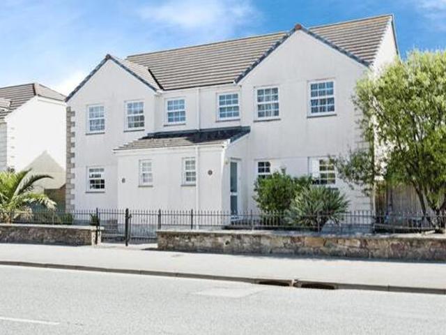 House for sale in Hayle, Cornwall