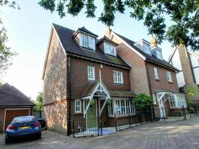 House for sale in Bolnore Village, Perryfields