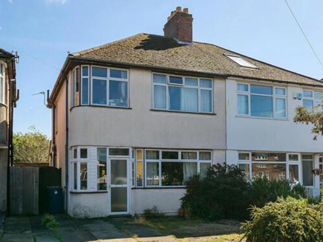 House for sale in The Slade, Oxfordshire