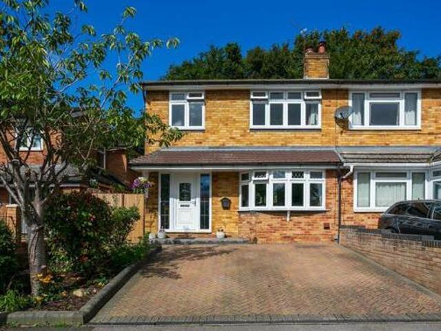 House for sale in Pouchen End, Hertfordshire