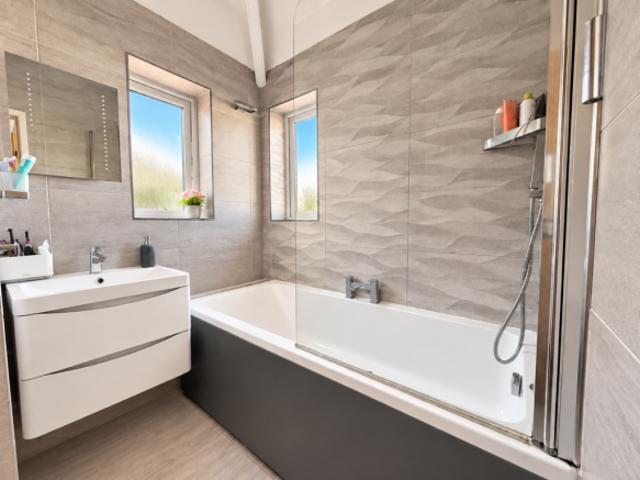 Farm for sale in Mossley Hill, Liverpool