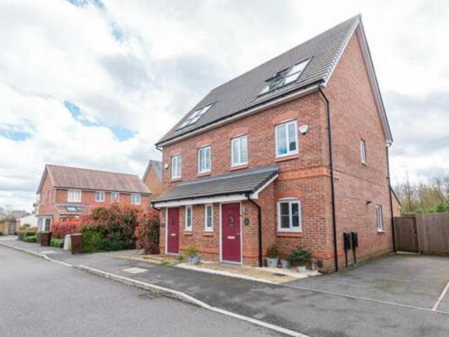 House for sale in Leigh