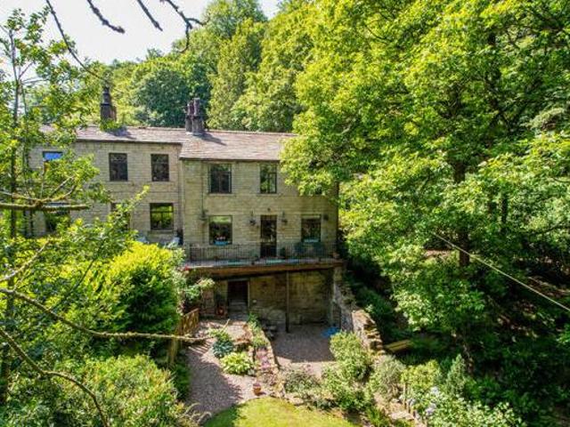 House for sale in Holmfirth, West Yorkshire