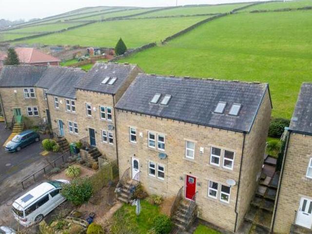 House for sale in Holmfirth, West Yorkshire
