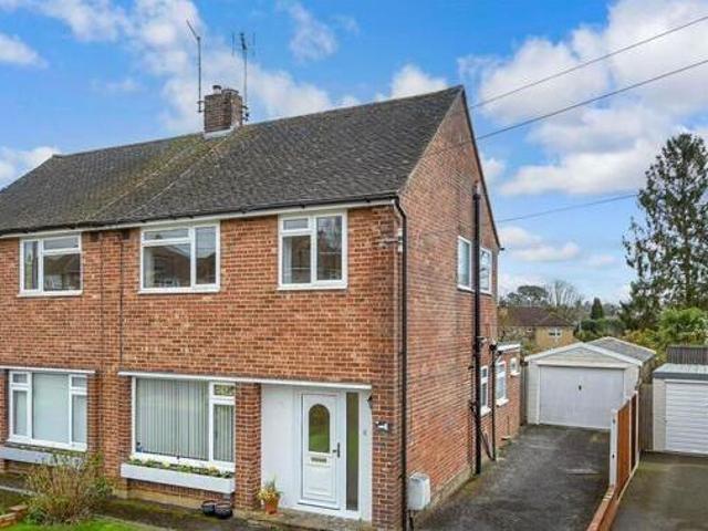 House for sale in Highwood, Horsham
