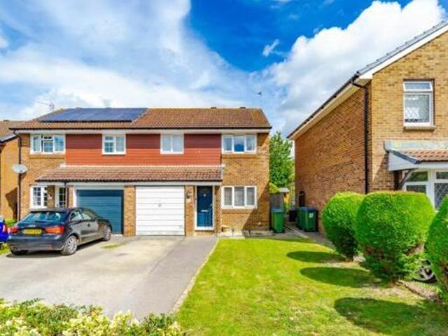 House for sale in Wickhurst Green, Horsham