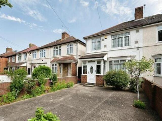 House for sale in Greater London