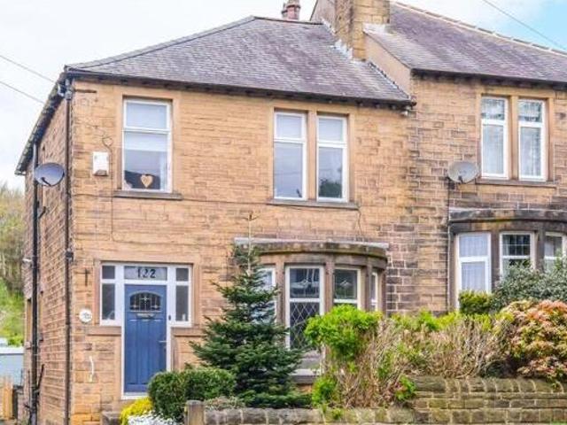 House for sale in Huddersfield, West Yorkshire